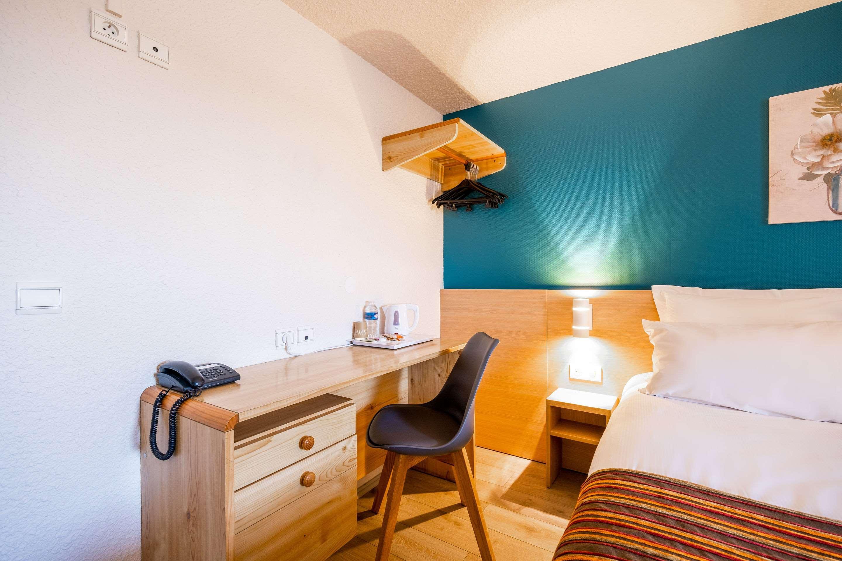 Comfort Hotel Montlucon Bagian luar foto